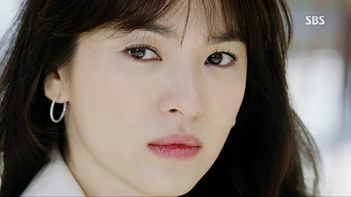 Song Hye Kyo lọt top 100 mỹ nhân đẹp nhất hành tinh - 1