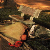 Tin tức trong ngày - Những mảnh đời vô gia cư trong đêm đông lạnh Thủ đô