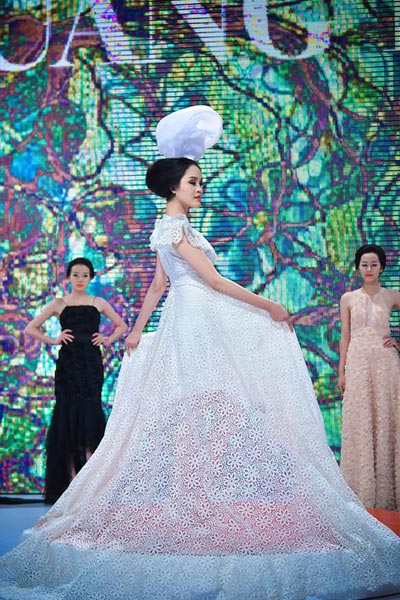 Haute Couture kết màn tuần lễ thời trang Việt - 12