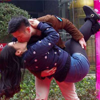 Phi thường - kỳ quặc - Cuộc thi hôn "bất thường" ở Trung Quốc