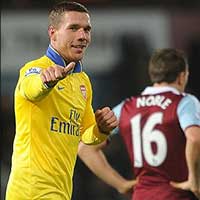 Bóng đá - Video: Podolski rực sáng ngày trở lại