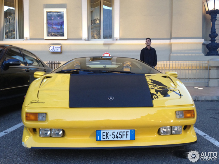 Lamborghini Diablo màu vàng khác xuất hiện tại Monaco
