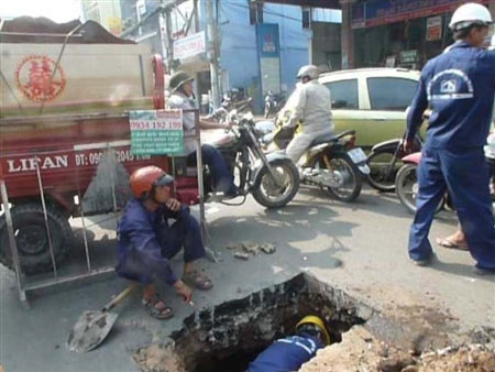 TPHCM: "Hố tử thần" giữa ngã ba - 3