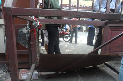 Điều tra vụ hàng trăm người vây ĐH Hùng Vương - 2
