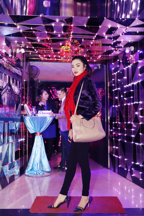 Ngọc Oanh xinh đẹp giữa trời đông Hà Nội - 4