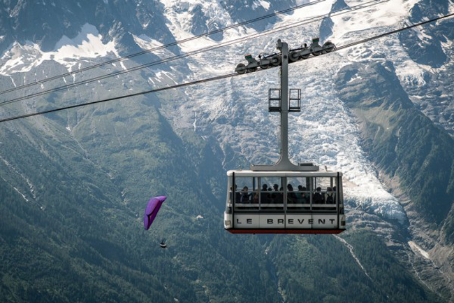 Hệ thống cáp treo Aiguille du Midi sẽ mang đến cho bạn những chuyến du ngoạn cực kỳ thú vị trên đất Pháp.



