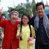 - Phương Mỹ Chi xúc động trong trailer Hai Lúa