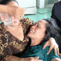 Tin tức trong ngày - 7 HS bị sóng cuốn trôi: Nỗi đau người ở lại