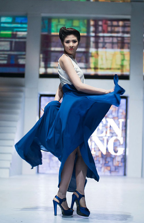 Thời trang Việt còn nhuốm màu tạp kỹ - 14