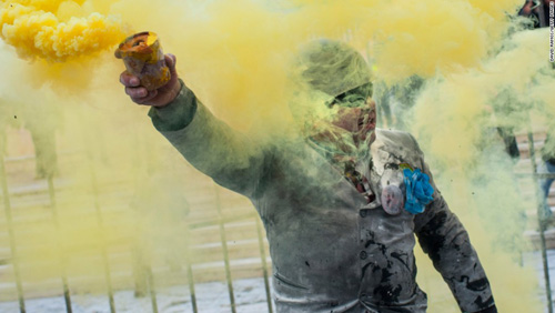 Ảnh: "Chiến tranh bột mỳ" kỳ thú ở Tây Ban Nha - 4