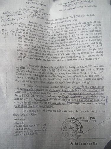 Người ký văn bản “chụp CSGT phải xin phép” được thưởng - 1