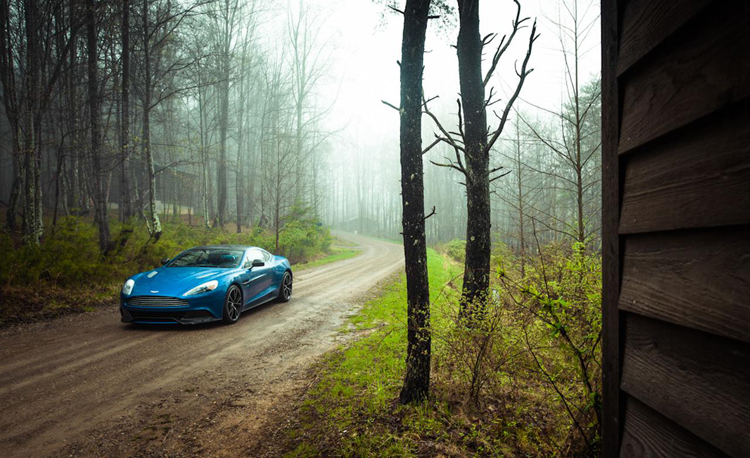 Aston Martin Vanquish 2014
