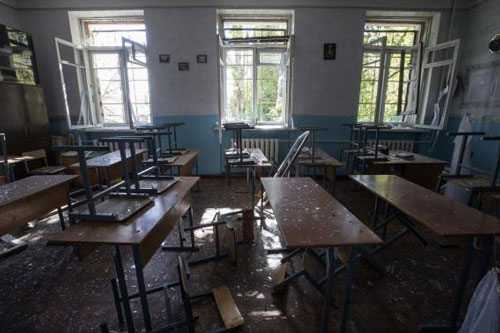 Ukraine: Trường học trúng đạn pháo, 51 thương vong - 1
