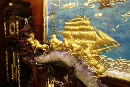 "Lóa mắt" biệt thự mạ vàng 24K của một đại gia Hà Nội - 5