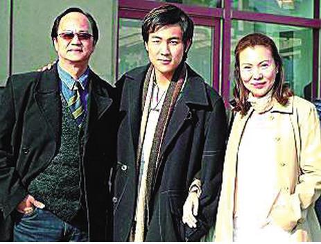 Những gia tộc toàn sao "bự" của showbiz Hồng Kông - 5