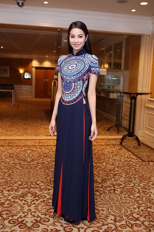 Hà Anh lấp ló nội y sau lớp áo mỏng - 6