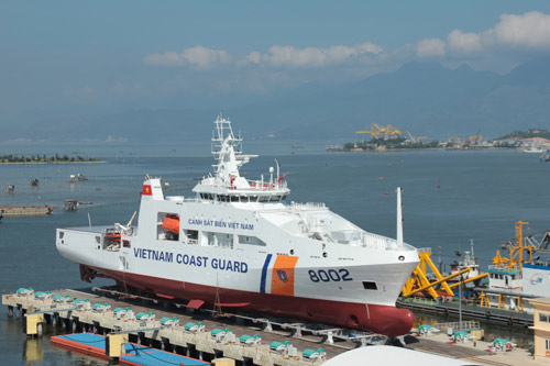 Chùm ảnh: Tàu cảnh sát biển 8002 trước giờ hạ thủy - 1