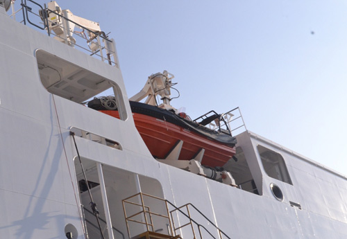 Chùm ảnh: Tàu cảnh sát biển 8002 trước giờ hạ thủy - 8