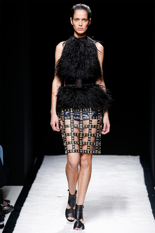 Mọi cô gái đều sẽ mê đắm bộ sưu tập của Balmain! - 8