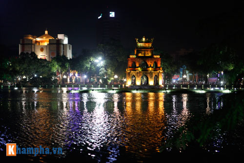 Hồ Gươm rực sáng mừng kỉ niệm 60 năm giải phóng Thủ đô - 7