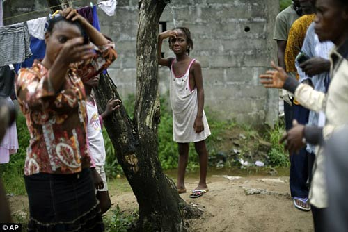Đến Mỹ cưới vợ, mang theo “tử thần” Ebola - 3