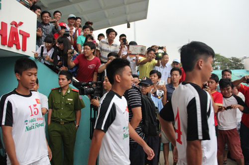 Thầy Giôm và U19 VN đá tập cũng “gây sốt” - 4