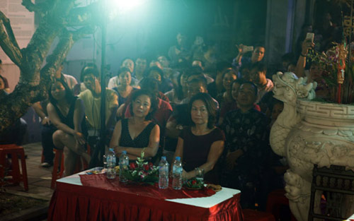 Tò mò xem “thanh đồng thoát xác” hầu đồng - 14