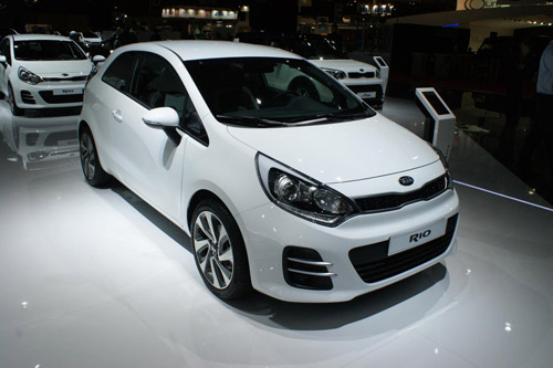 Xe bình dân Kia Rio 2015 ra mắt - 3