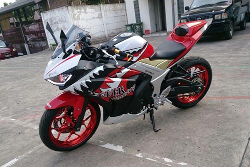 Yamaha R25 độ phong cách cá mập độc đáo - 3