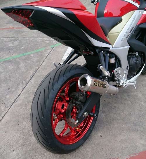 Yamaha R25 độ phong cách cá mập độc đáo - 8