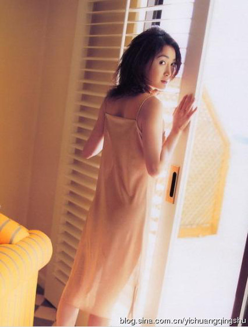 Vẻ đẹp rực lửa thời thiếu nữ của Ôn Bích Hà - 11