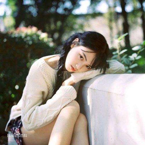 4 nữ sinh TQ xinh như ngọc "gây bão" trường đại học - 11