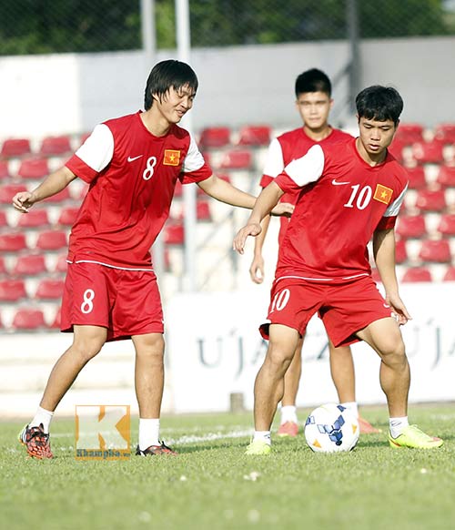 U19 VN: Đông Triều bị thầy Giôm "mời" khỏi sân tập - 1