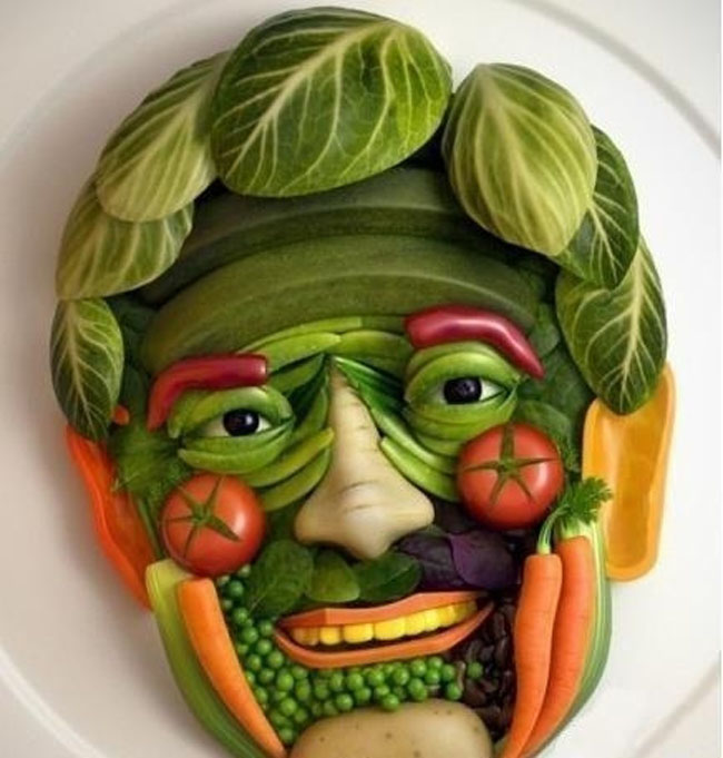 Gương mặt với đầy đủ rau củ quả
