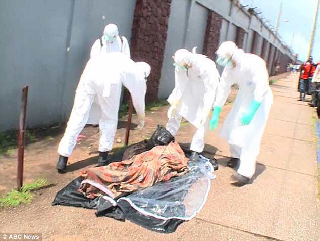 Thi thể nạn nhân Ebola đột nhiên sống lại - 1