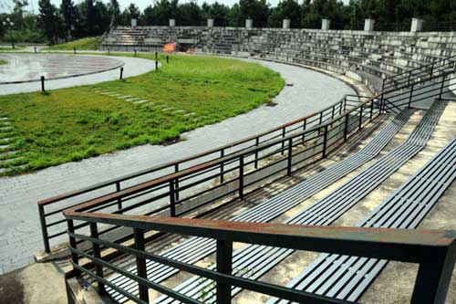 Ảnh: Làng văn hoá 3.200 tỷ thành khu “nhà ma” - 20