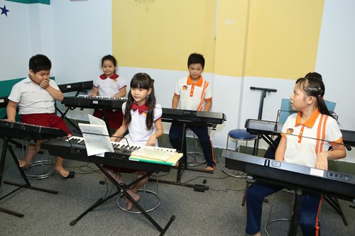 Một ngày ở trường của cô bé 8 tuổi đạt kỷ lục Youtube - 5