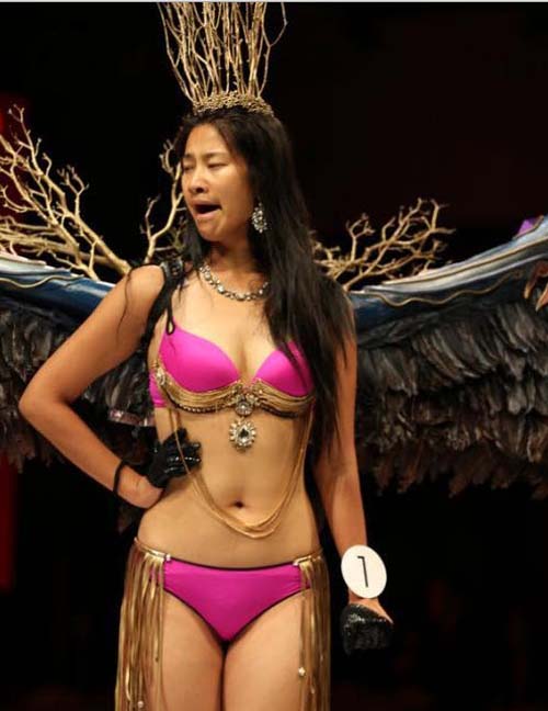 Lộ ảnh ngái ngủ, nhăn nhó của thí sinh HH Hoàn vũ - 2