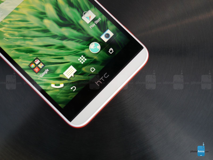 HTC Desire Eye cũng sở hữu thông số kỹ thuật tốt hơn nhiều so với hầu hết thành viên trong gia đình Desire. Có thể kể đến bộ chipset Snapdragon 801, RAM 2 GB, bộ nhớ trong 16 GB có thể mở rộng thêm 128 GB qua khe cắm thẻ microSD, chạy Android 4.4 kết hợp giao diện Sense mới nhất cùng hai ứng dụng dành riêng cho chụp ảnh là Eye Experience và Zoe mới.
