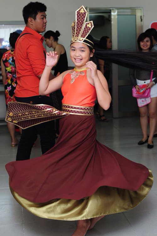 Sốt với vẻ dễ thương của cô bé Thiện Nhân - 5