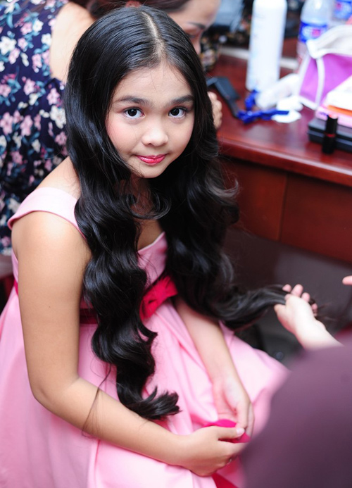 Sốt với vẻ dễ thương của cô bé Thiện Nhân - 11