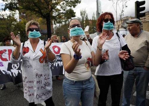 Giải mã bí ẩn nữ y tá Tây Ban Nha nhiễm Ebola - 3