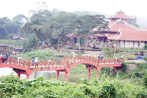 Ăn bánh xèo với rau rừng trên “nóc nhà” miền Tây - 3