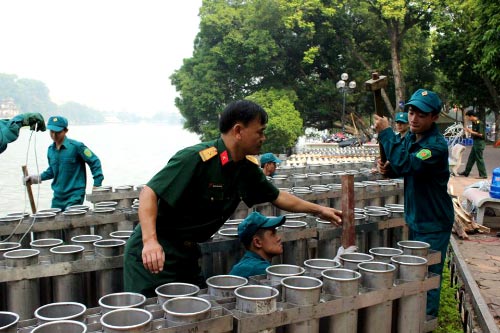 Hà Nội: Hàng nghìn giàn pháo hoa đã sẵn sàng - 7