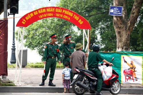 Hà Nội: Hàng nghìn giàn pháo hoa đã sẵn sàng - 12