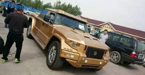 Siêu SUV Dartz Kombat dát vàng, nặng hơn 3 tấn - 1