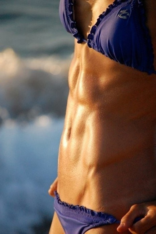 Thân hình bãi biển sexy hấp dẫn "nửa thế giới" - 1