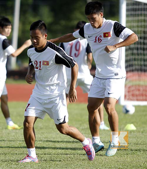 Phóng viên Trung Quốc "cải trang, do thám" U19 Việt Nam - 5