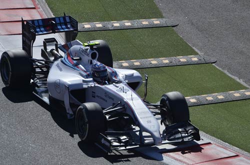 Phân hạng Russian GP: Hamilton đoạt pole đầy kịch tính - 1