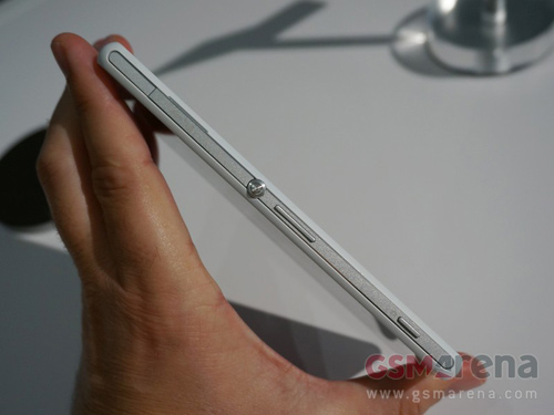 Sony chính thức ra mắt Xperia Z3v - 8